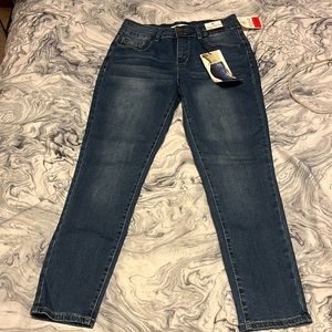 Brand new woman high waisted blue jeans